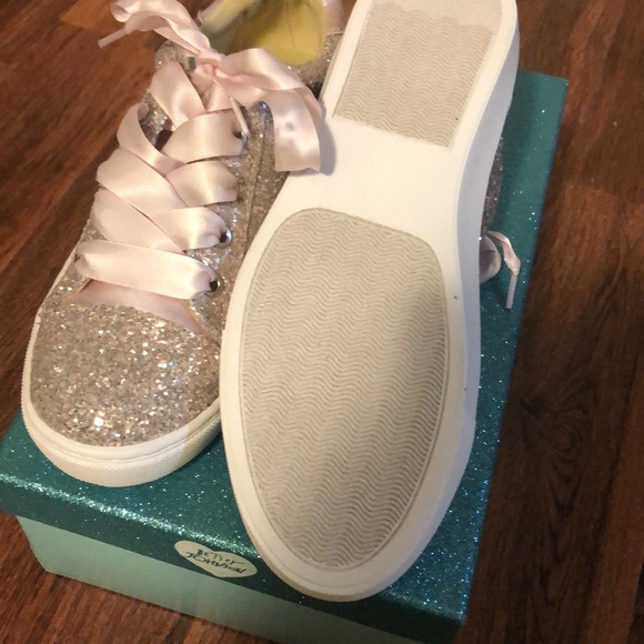 Blue by Betsy Johnson - Picture 3 of 4